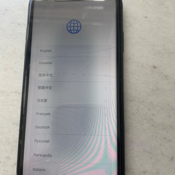 iPhone XR 128gb unlocked - Picture 2 of 7